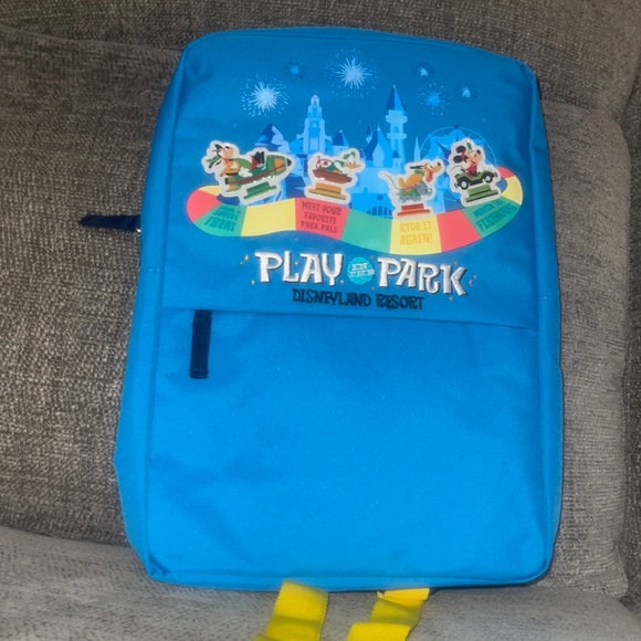 Disneyland “Play in the Park” Backpack - Picture 1 of 7